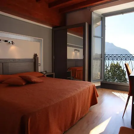 ホテル Albergo Miralago ヴェルバーニア