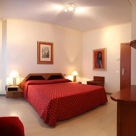 מלון Albergo Miralago