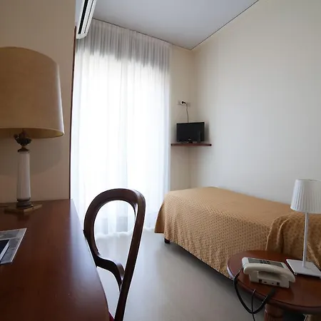 Albergo Miralago מלון 3*